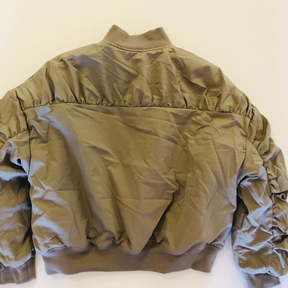 Forever 21 Ruched Bomber Jacket Zip Up Size S Light Olive 2 Pockets Short Length - Picture 11 of 14
